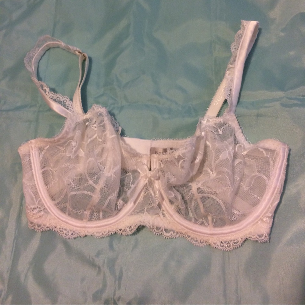 Victoria’s Secret Bra size 34D
